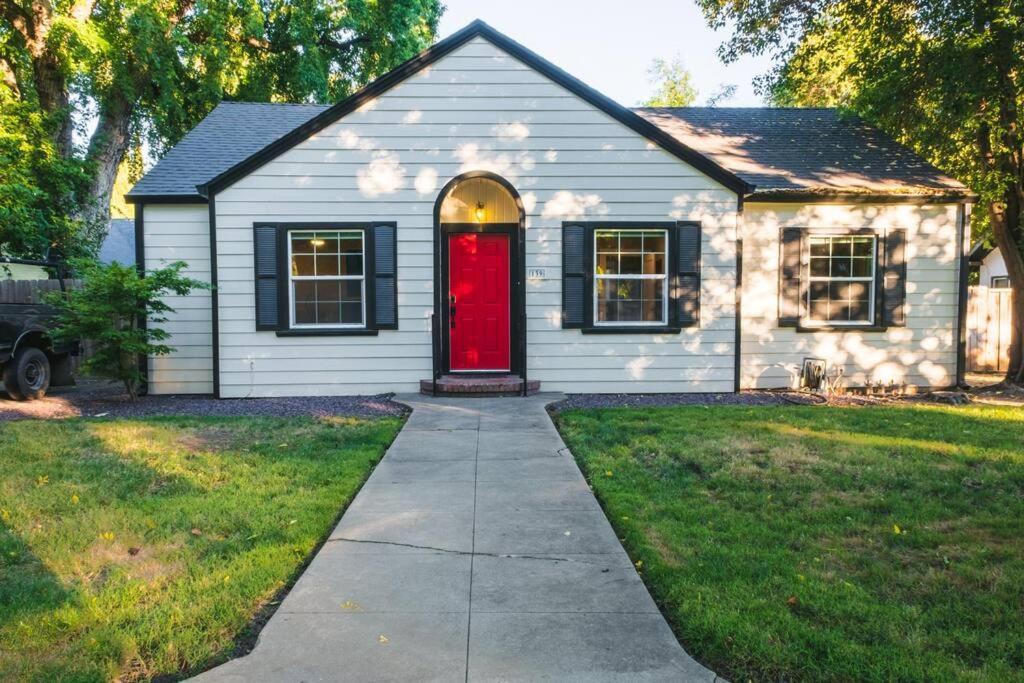 Lovely House Near Downtown, Home Away From Home! Chico Exterior photo